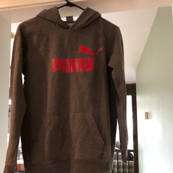Puma Tops - Woman’s puma sweatshirt
